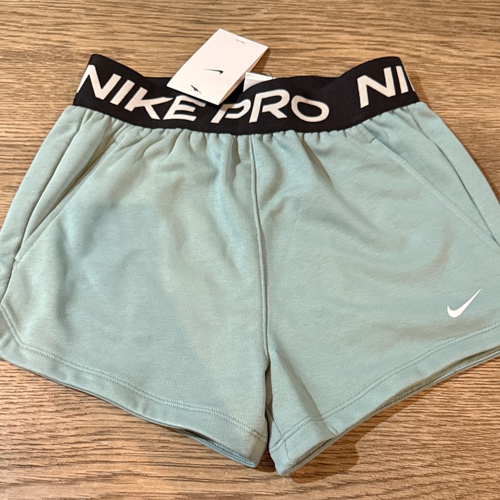 Girls Nike Pro fleece Dri fit Shorts. NWT